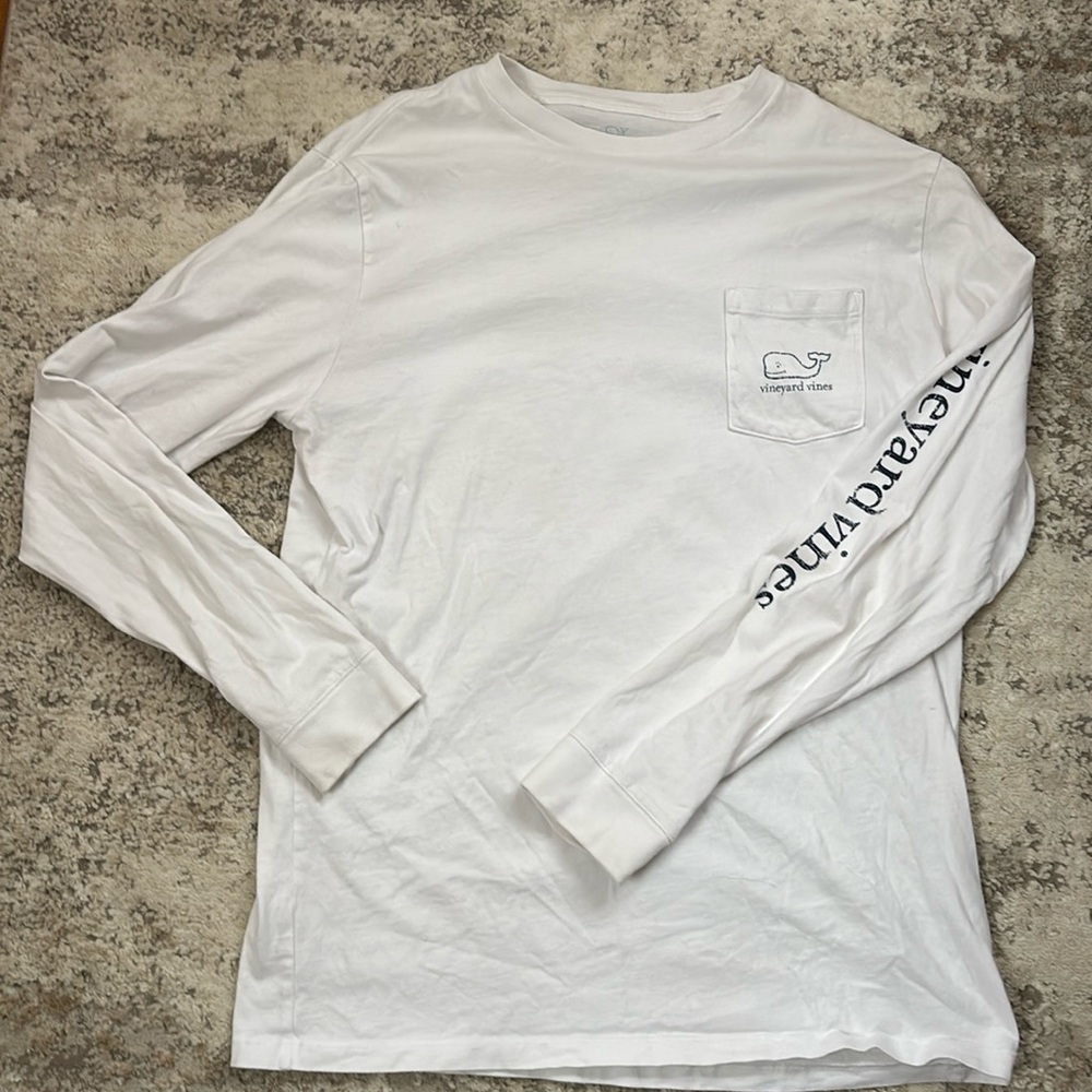 NWOT Vineyard Vines long sleeve logo t-shirt